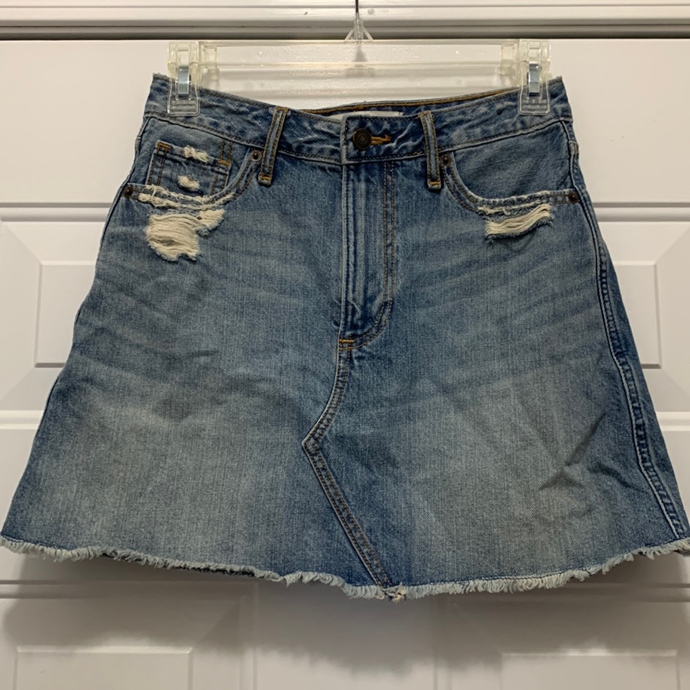 3/$15 Abercrombie 100% Cotton blue denim mini skirt size 0 or 25